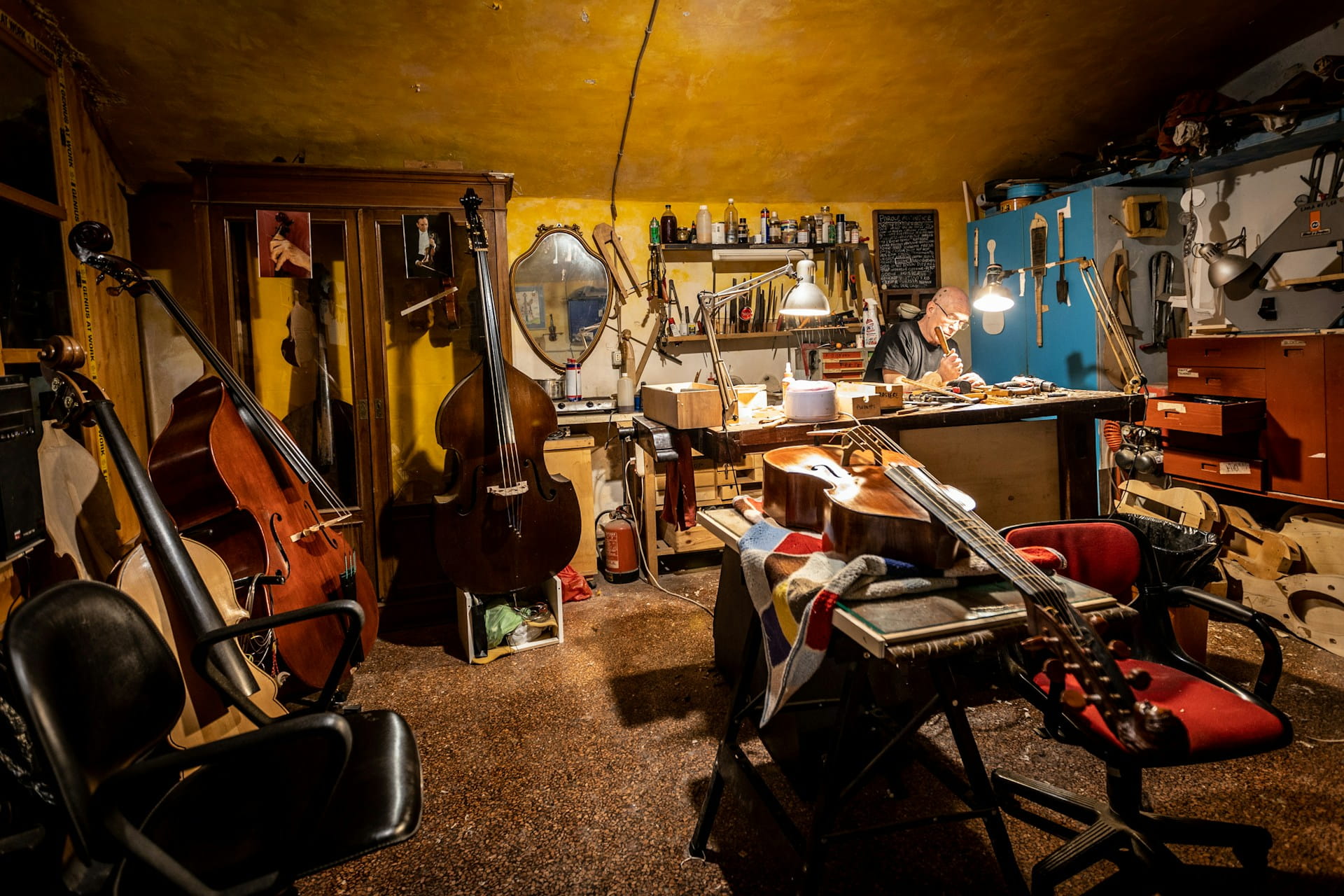 guitar-luthier-master.jpg